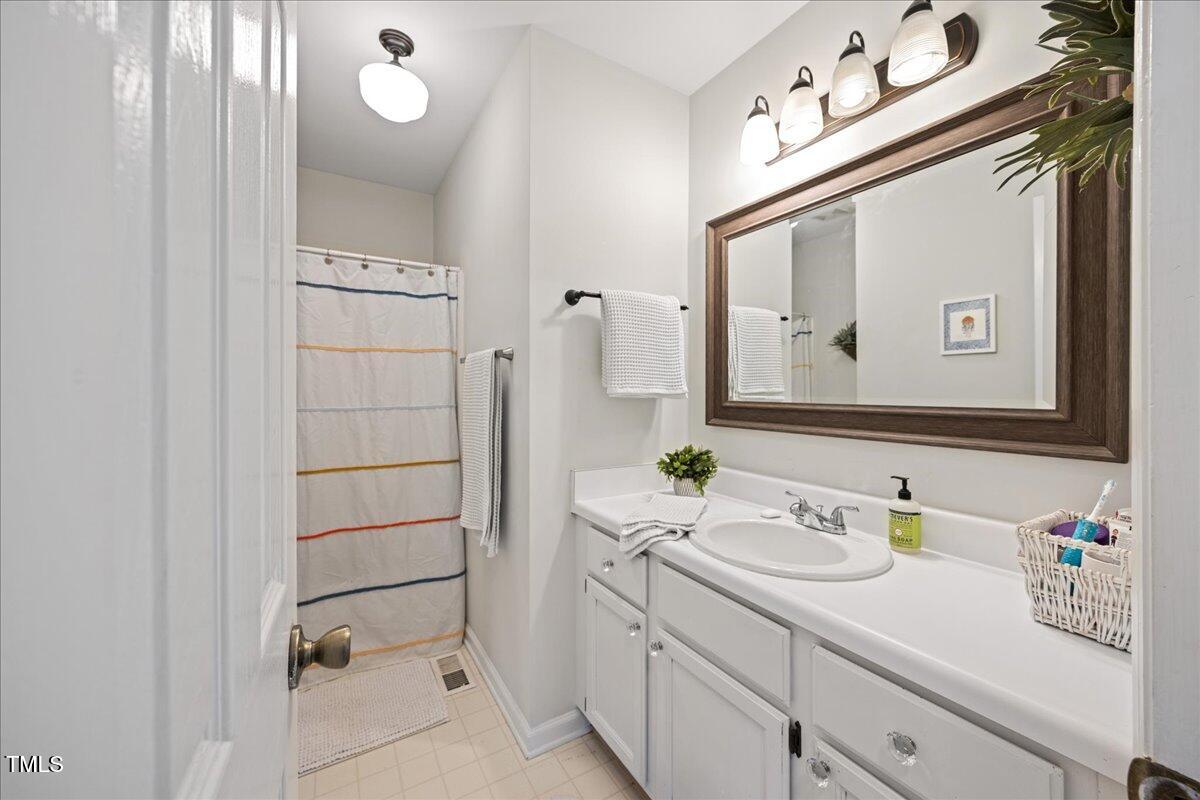 1052 Mills Street Raleigh, NC 27608 - Photo 24 of 36 24-2A1A6675