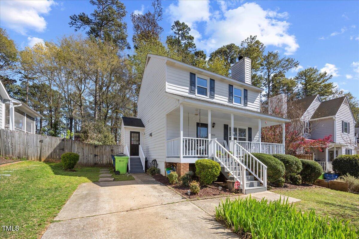 1052 Mills Street Raleigh, NC 27608 - Photo 3 of 36 03-2A1A6724