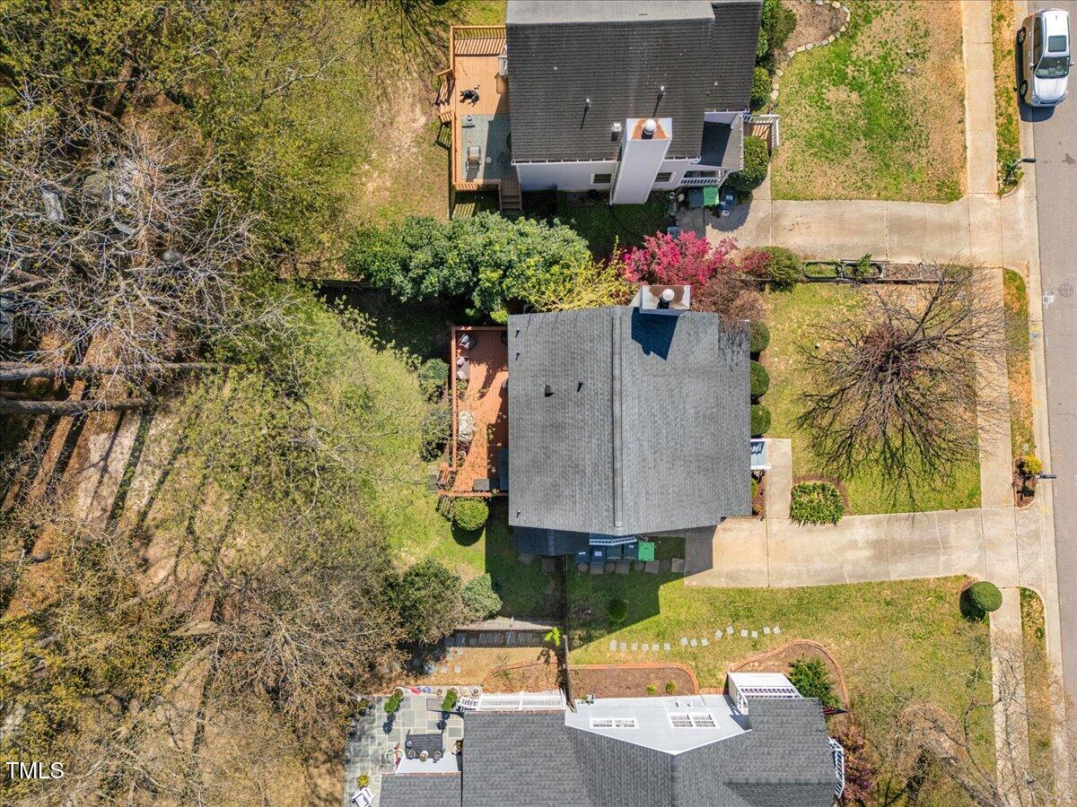 1052 Mills Street Raleigh, NC 27608 - Photo 33 of 36 33-DJI_20250326150356_0333_D