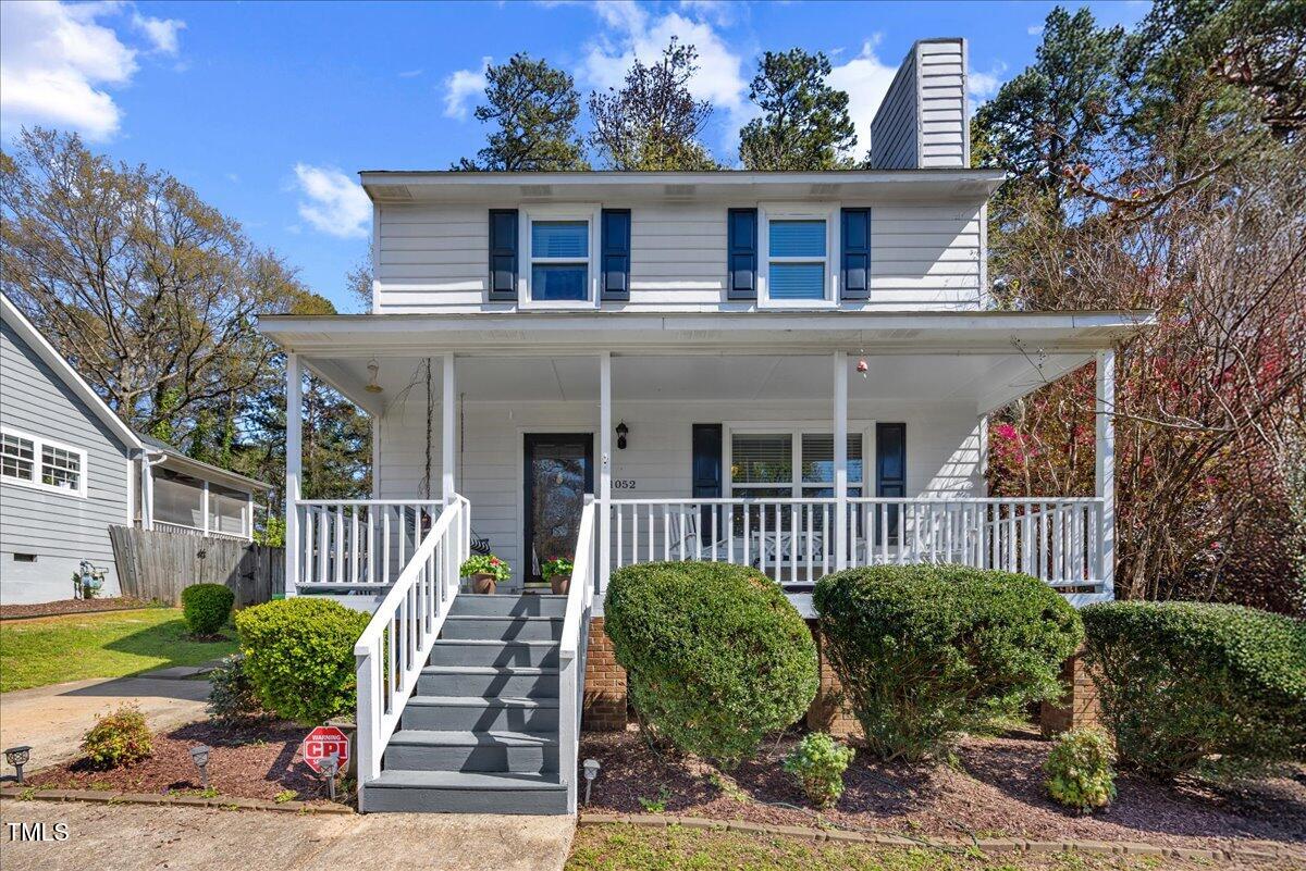 1052 Mills Street Raleigh, NC 27608 - Photo 4 of 36 04-2A1A6721