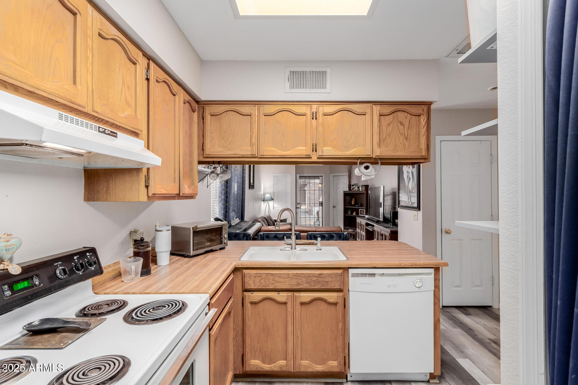 170 East Guadalupe Road, Unit 14 Gilbert, AZ 85234 - Photo 16 of 43 15 Guadalupe
