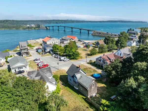 $160,000 | 27 Pleasant Street, Lubec, ME 04652