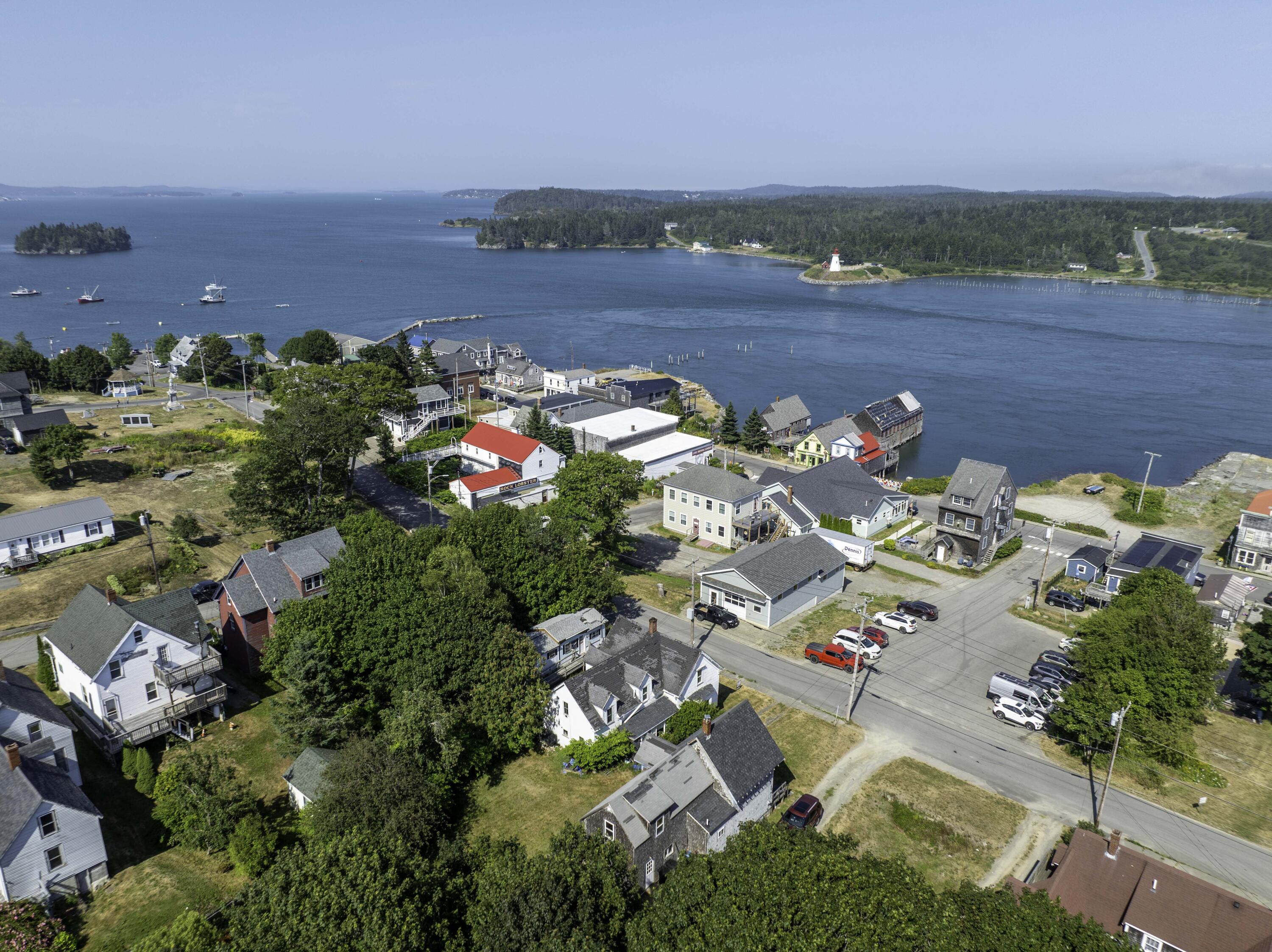 27 Pleasant Street Lubec, ME 04652 - Photo 17 of 29 27 Pleasant St Lubec (5 of 33)