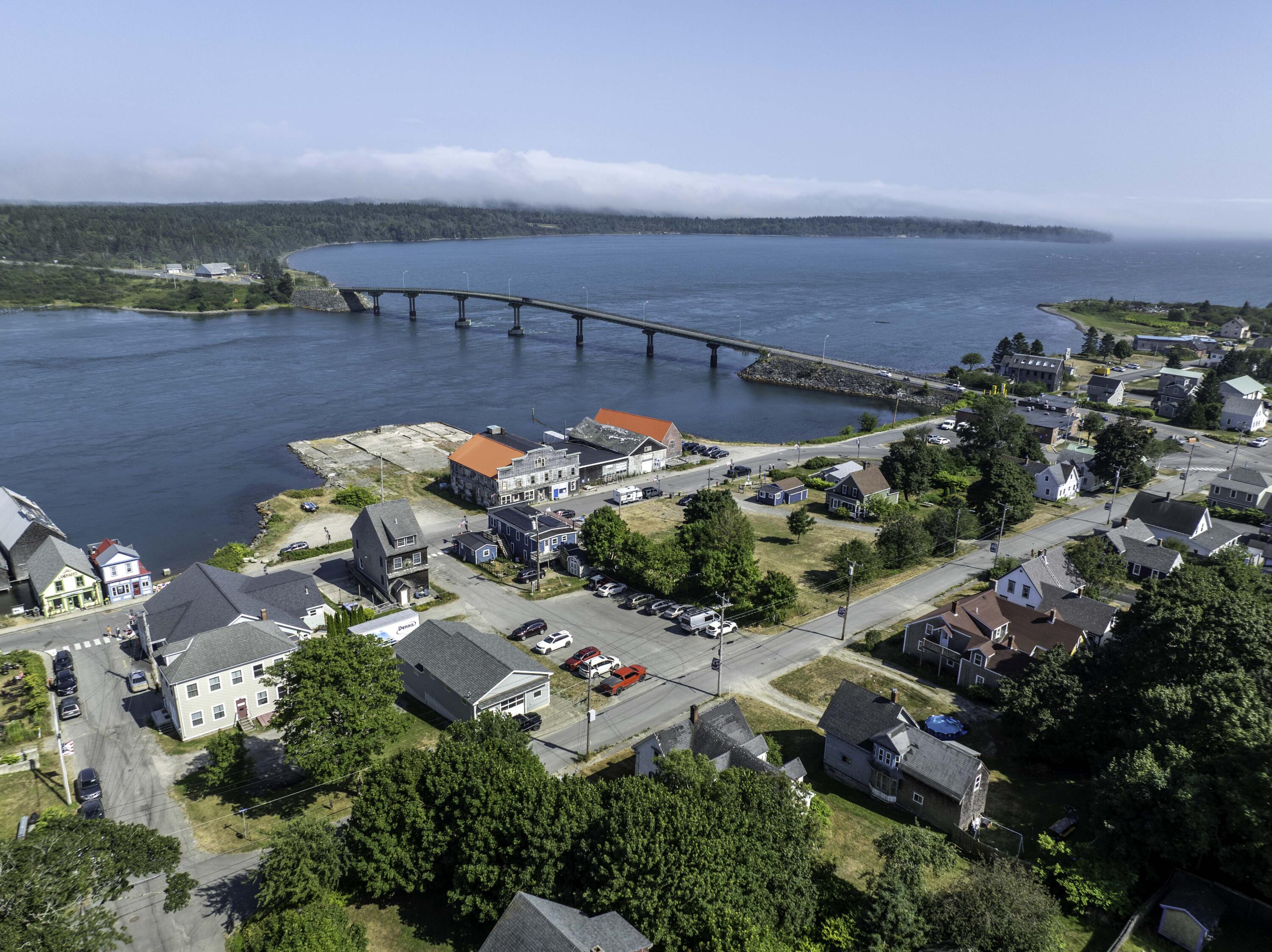 27 Pleasant Street Lubec, ME 04652 - Photo 18 of 29 27 Pleasant St Lubec (7 of 33)