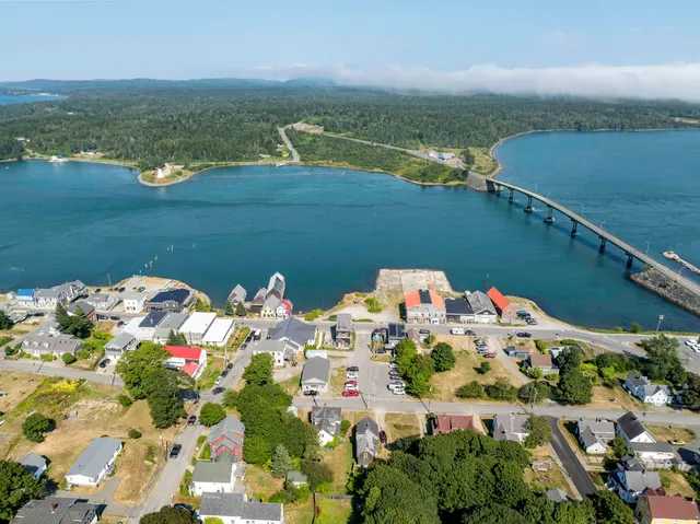 $160,000 | 27 Pleasant Street, Lubec, ME 04652