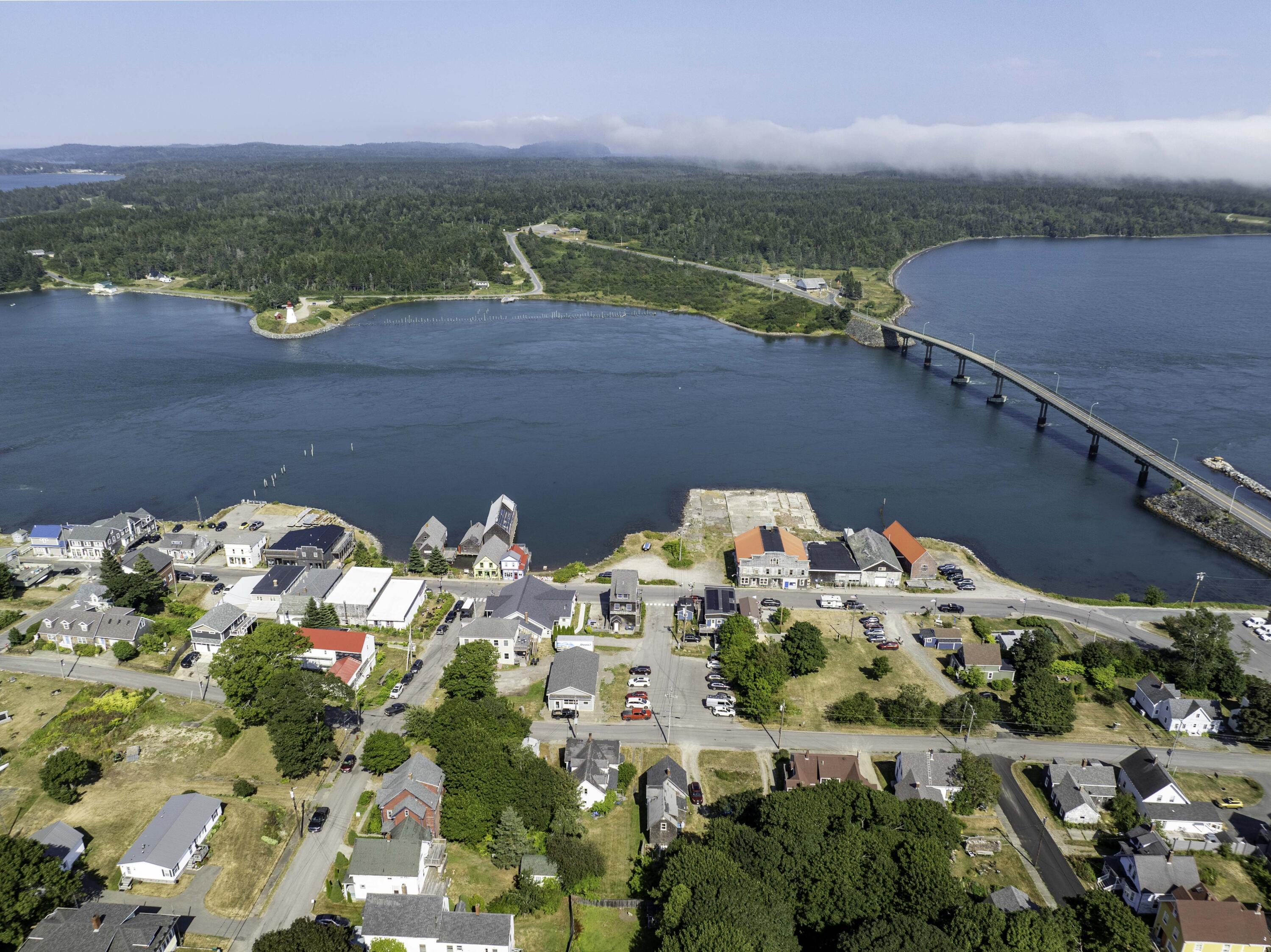 27 Pleasant Street Lubec, ME 04652 - Photo 21 of 29 27 Pleasant St Lubec (17 of 33)