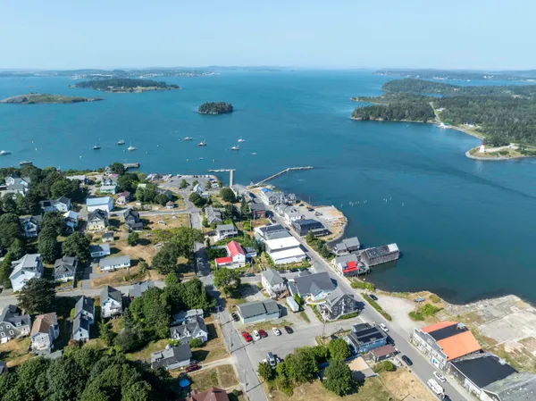 $160,000 | 27 Pleasant Street, Lubec, ME 04652