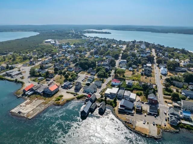 $160,000 | 27 Pleasant Street, Lubec, ME 04652