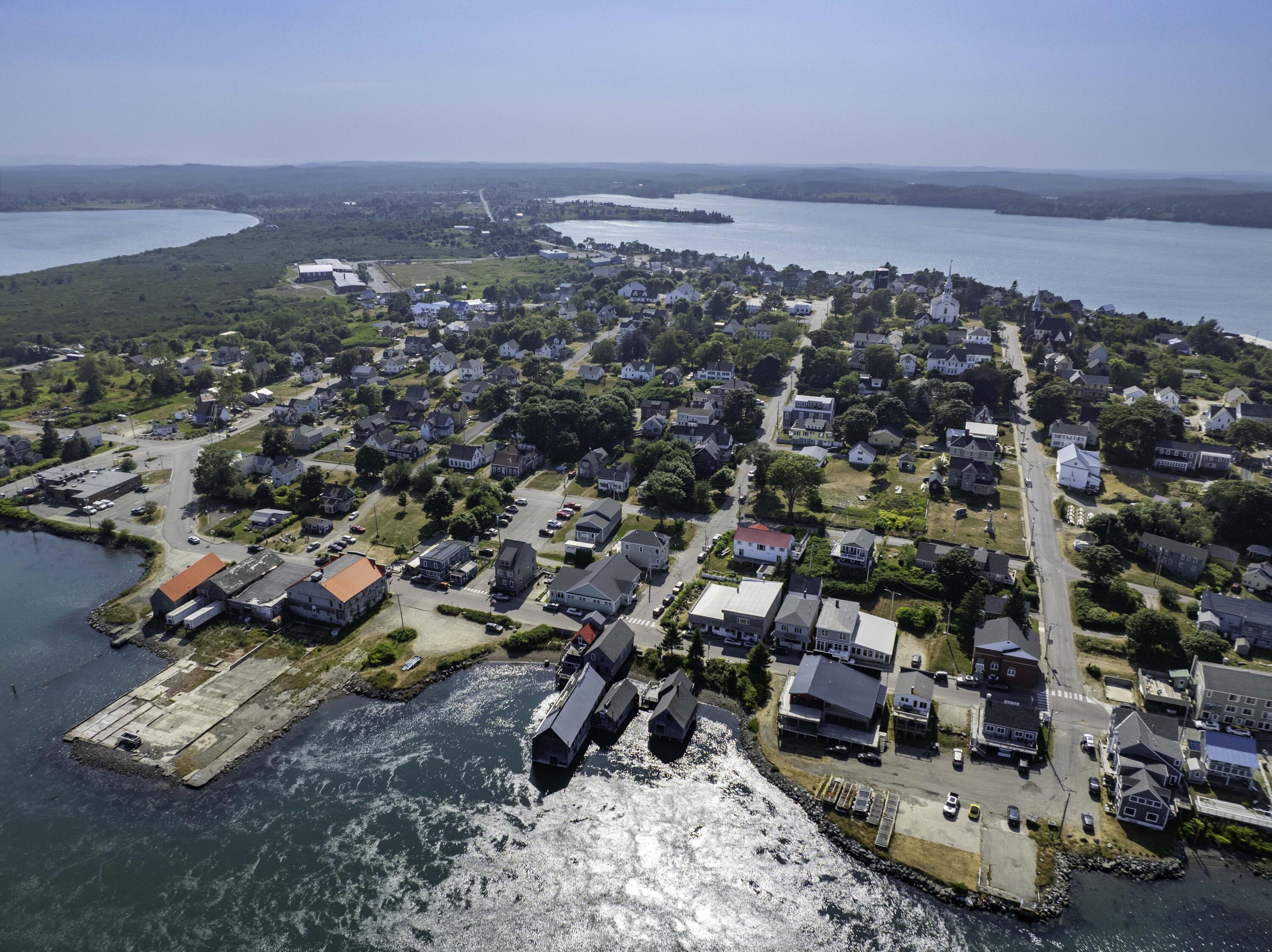 27 Pleasant Street Lubec, ME 04652 - Photo 27 of 29 27 Pleasant St Lubec (25 of 33)