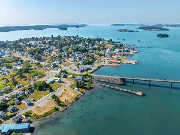 $160,000 | 27 Pleasant Street, Lubec, ME 04652