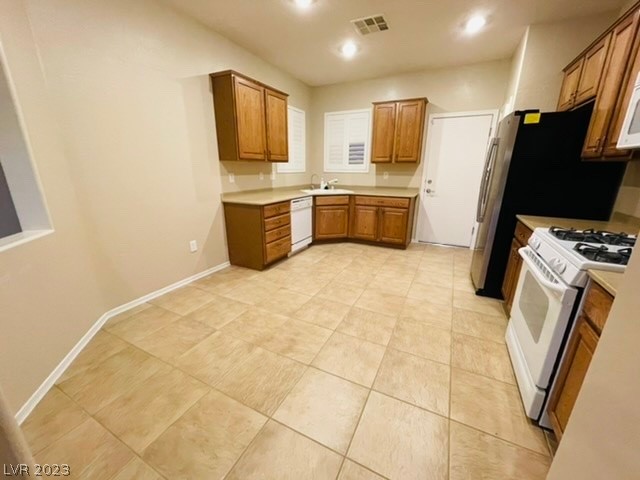 2599 Anani Road Henderson, NV 89044 - Photo 6 of 34