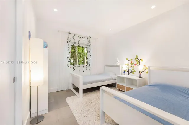 $3,750,000 | 3655 Avocado Avenue, Coconut Grove, FL 33133