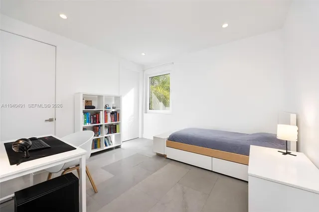 $3,750,000 | 3655 Avocado Avenue, Coconut Grove, FL 33133