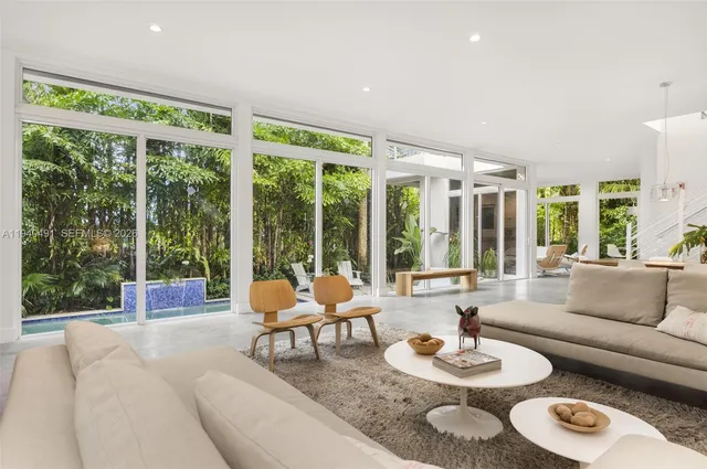 $3,750,000 | 3655 Avocado Avenue, Coconut Grove, FL 33133