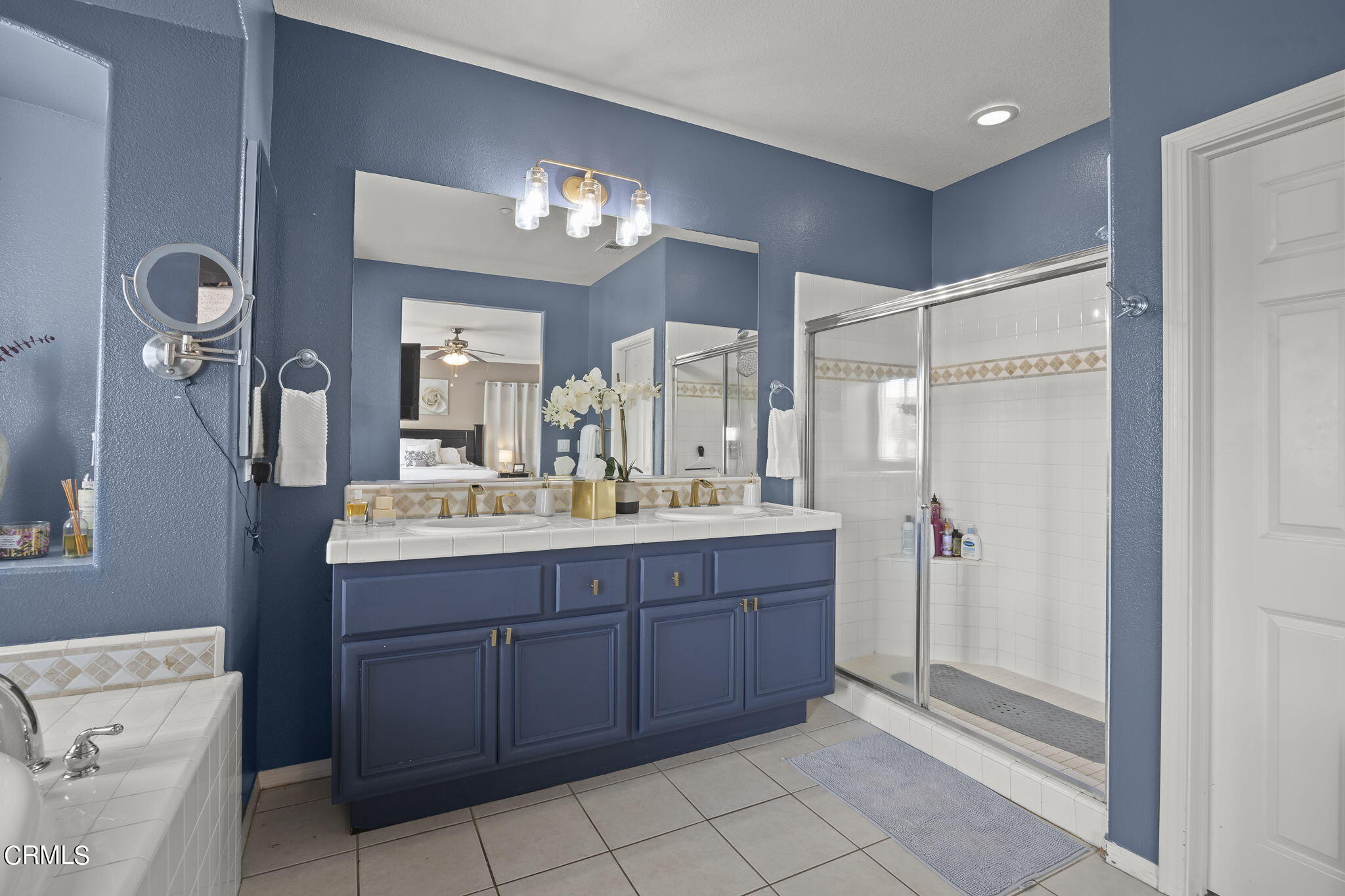 4352 Waterside Lane Oxnard, CA 93035 - Photo 17 of 37 Primary Suite