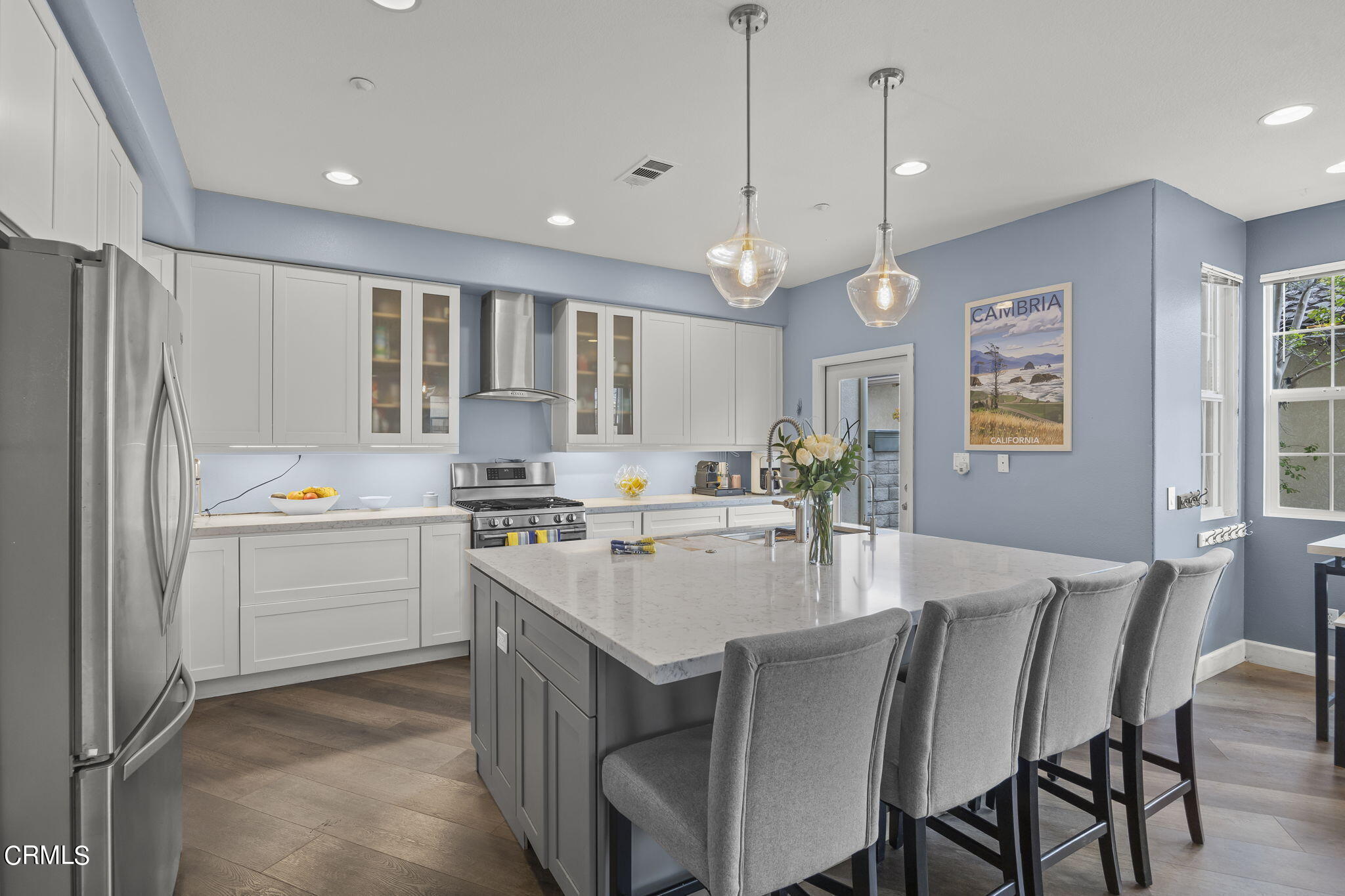 4352 Waterside Lane Oxnard, CA 93035 - Photo 2 of 37 Kitchen