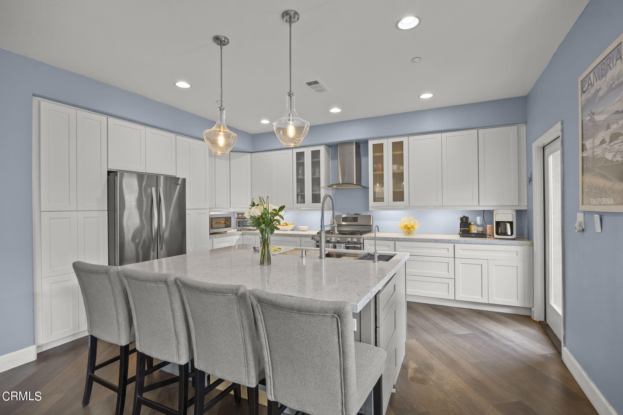 4352 Waterside Lane Oxnard, CA 93035 - Photo 3 of 37 Kitchen