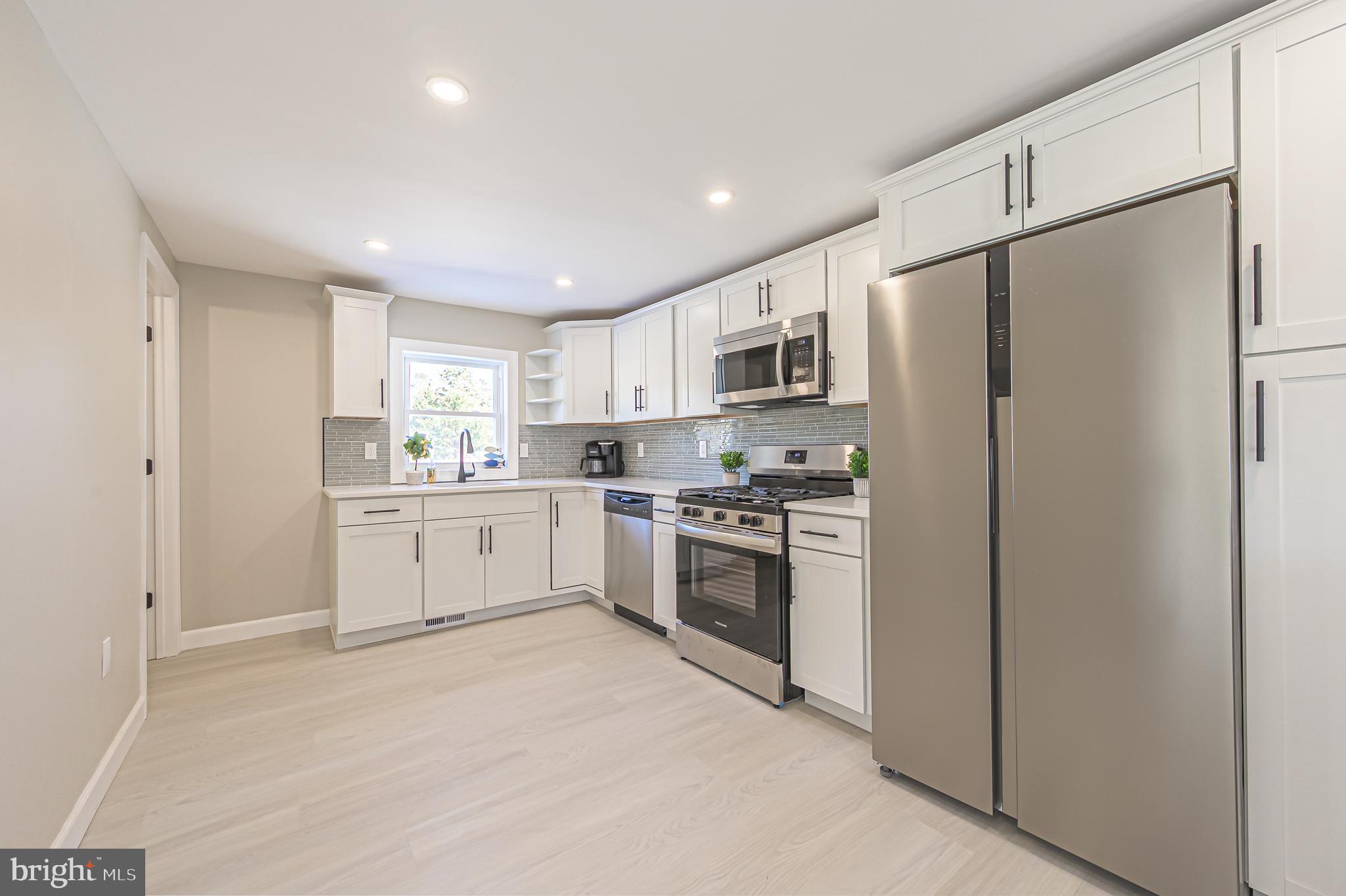 42 Leeds Point Road Absecon, NJ 08205 - Photo 8 of 29