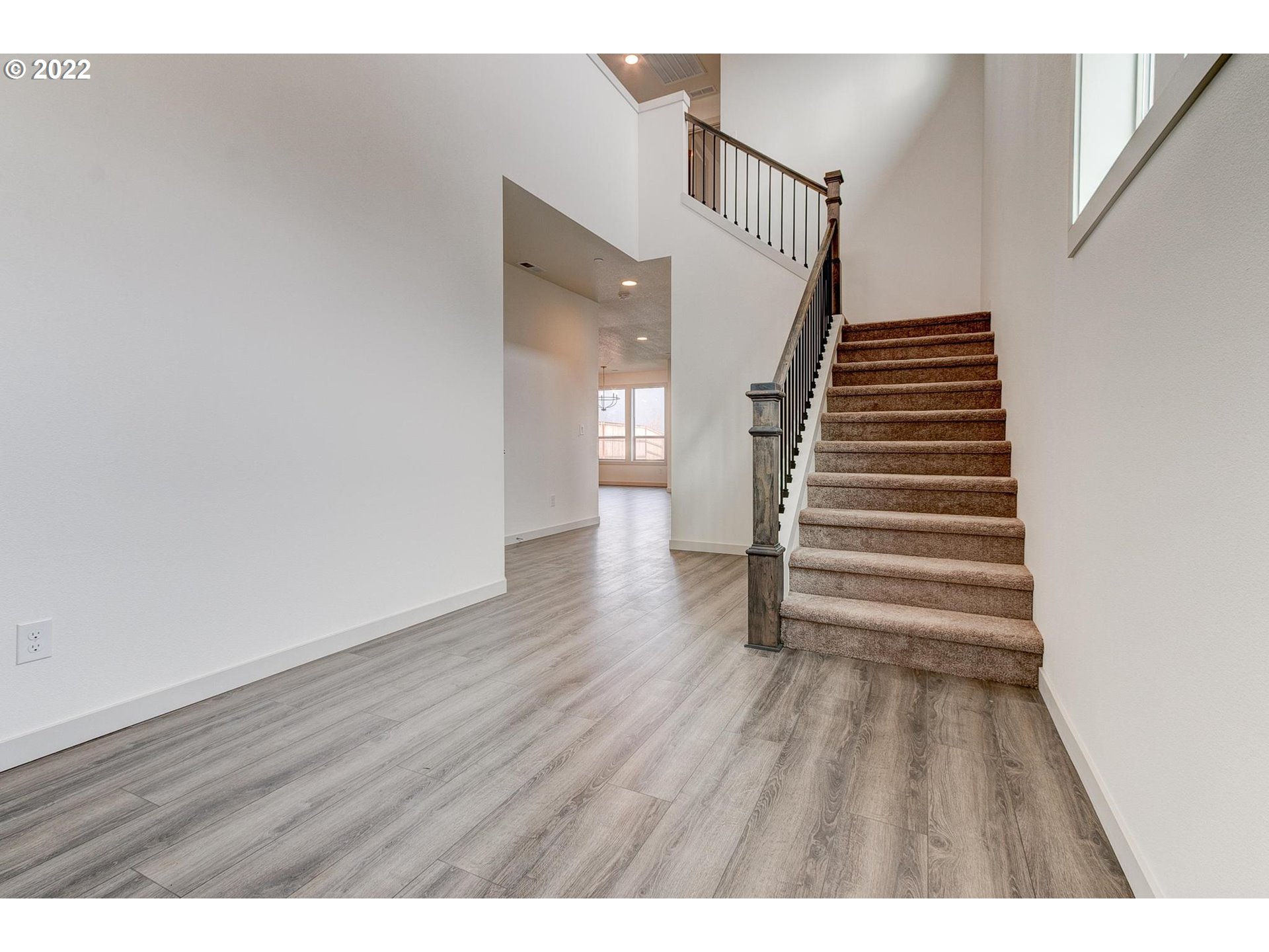2512 South Cache Circle Ridgefield, WA 98642 - Photo 3 of 30 a view of entryway with wooden floor