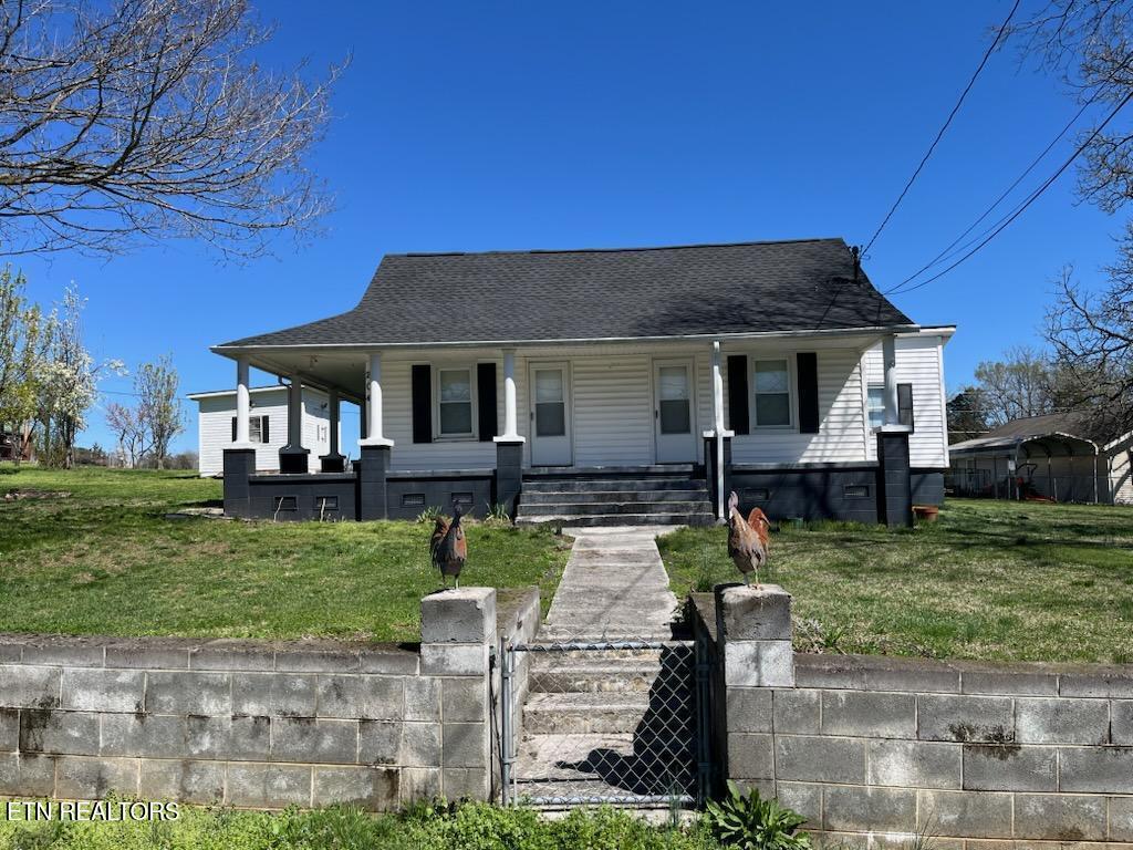 204 Queener Street Jacksboro, TN 37757 - Photo 2 of 14 IMG956197
