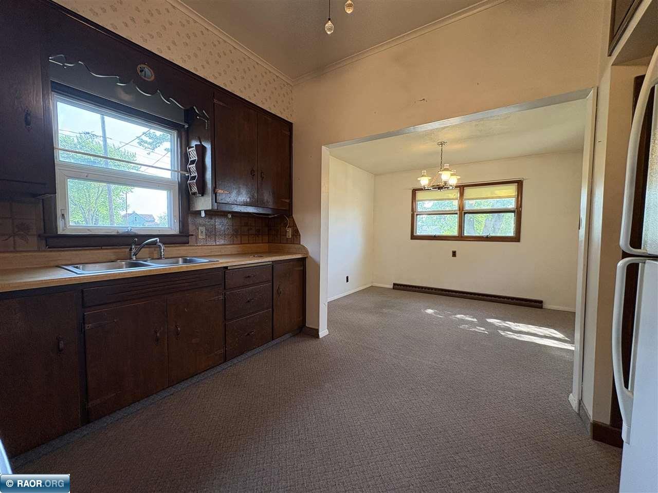 429 4th Street Southwest Chisholm, MN 55719 - Photo 10 of 29