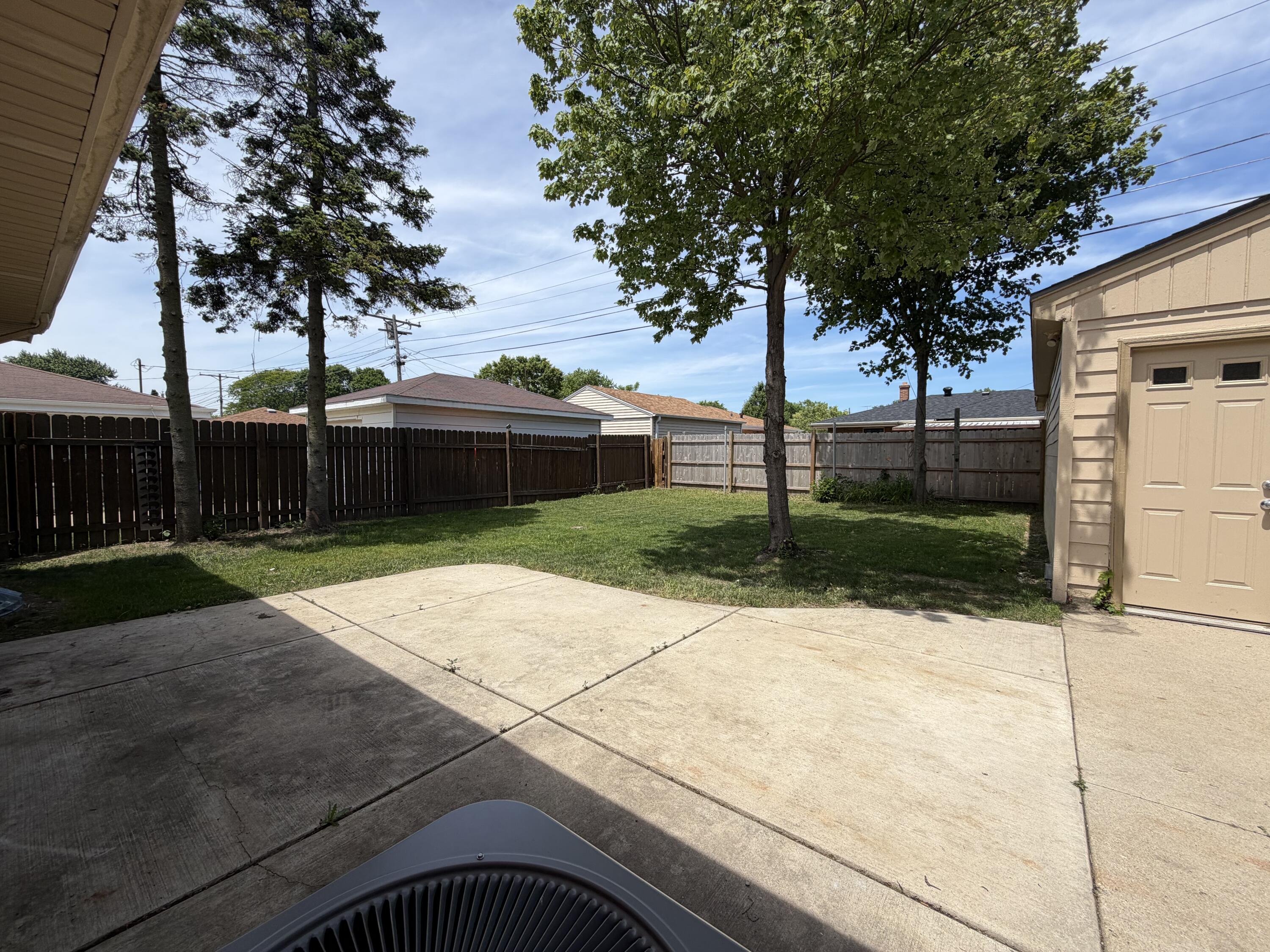 1010 Shorecrest Drive Racine, WI 53402 - Photo 13 of 14 Backyard