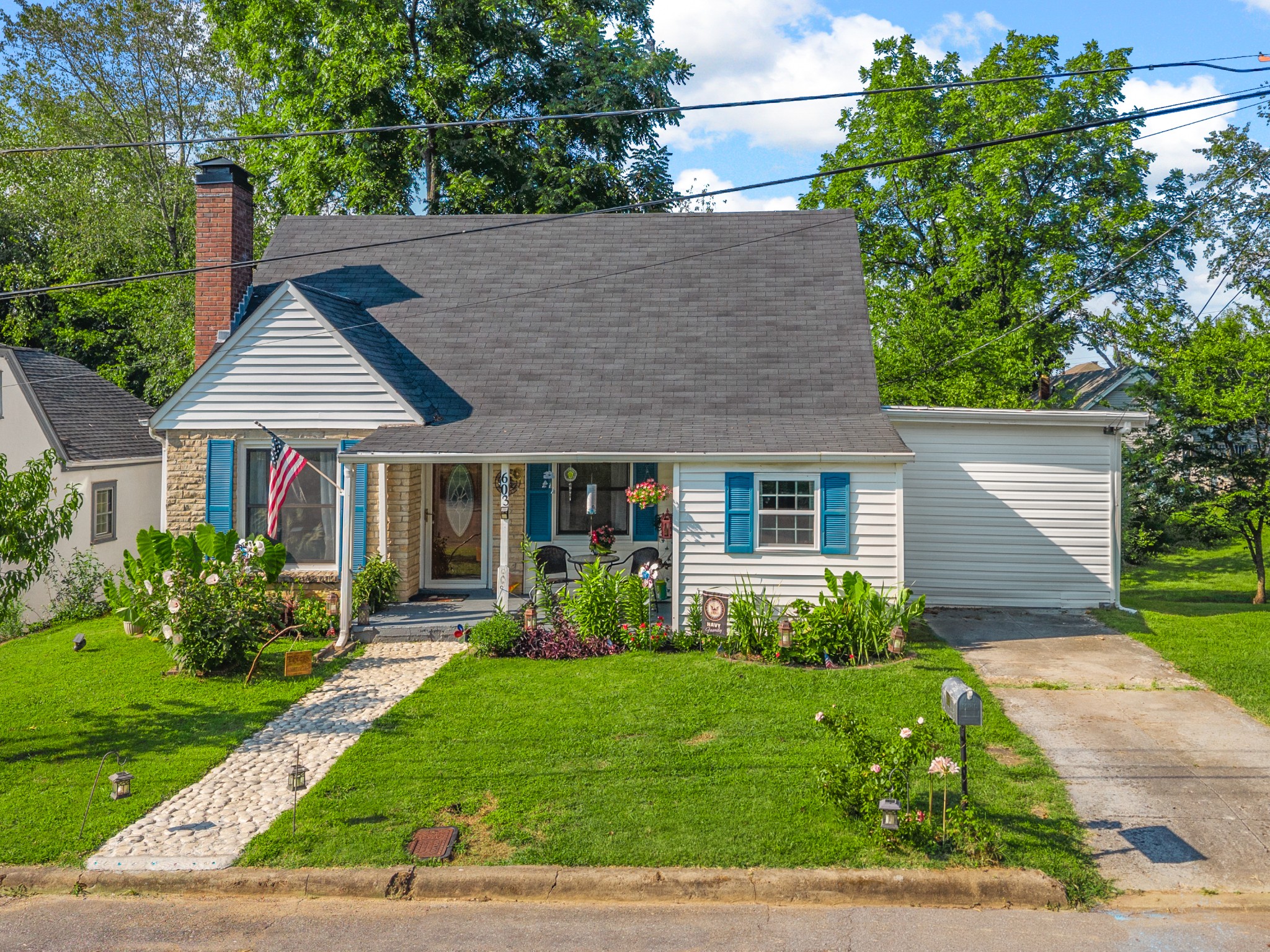 603 Crestview Drive Springfield, TN 37172 - Photo 2 of 38