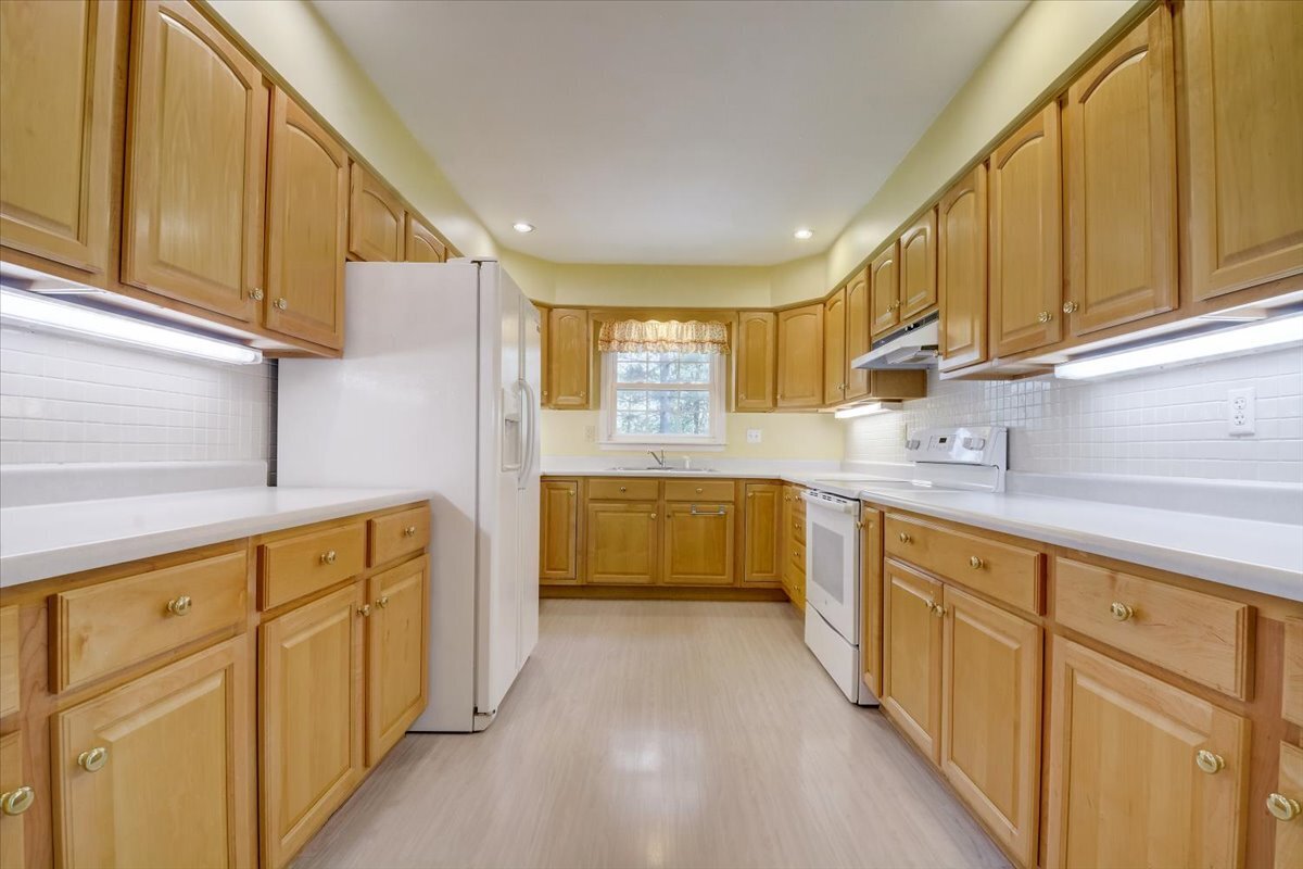 1940 Bechtel Road Indianapolis, IN 46260 - Photo 4 of 21 Gallery Image 4