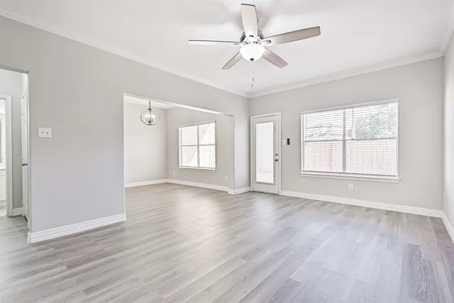 $259,900 | 2034 Glencove Drive, Seabrook, TX 77586