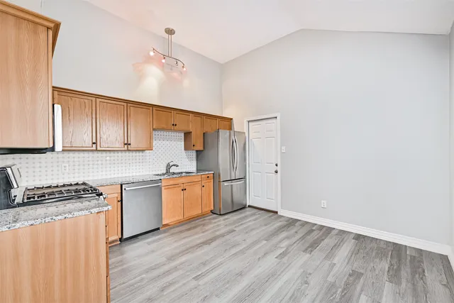 $259,900 | 2034 Glencove Drive, Seabrook, TX 77586