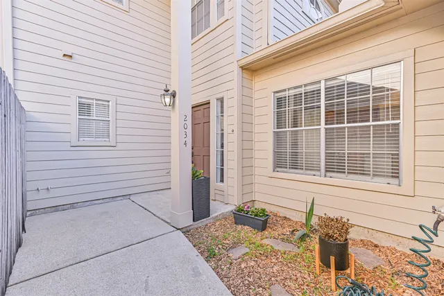 $259,900 | 2034 Glencove Drive, Seabrook, TX 77586