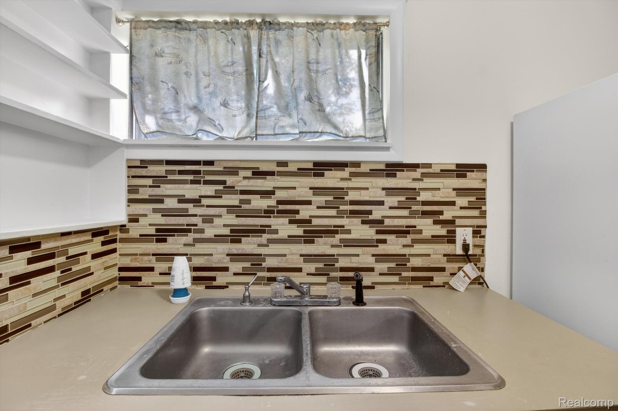 1459 Grove Road Ypsilanti, MI 48198 - Photo 13 of 36 12-1459-Grove-Rd-WindowStill-Photography.jpg