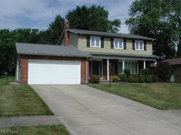 $334,900 | 5610 Essex Drive, Seven Hills, OH 44131