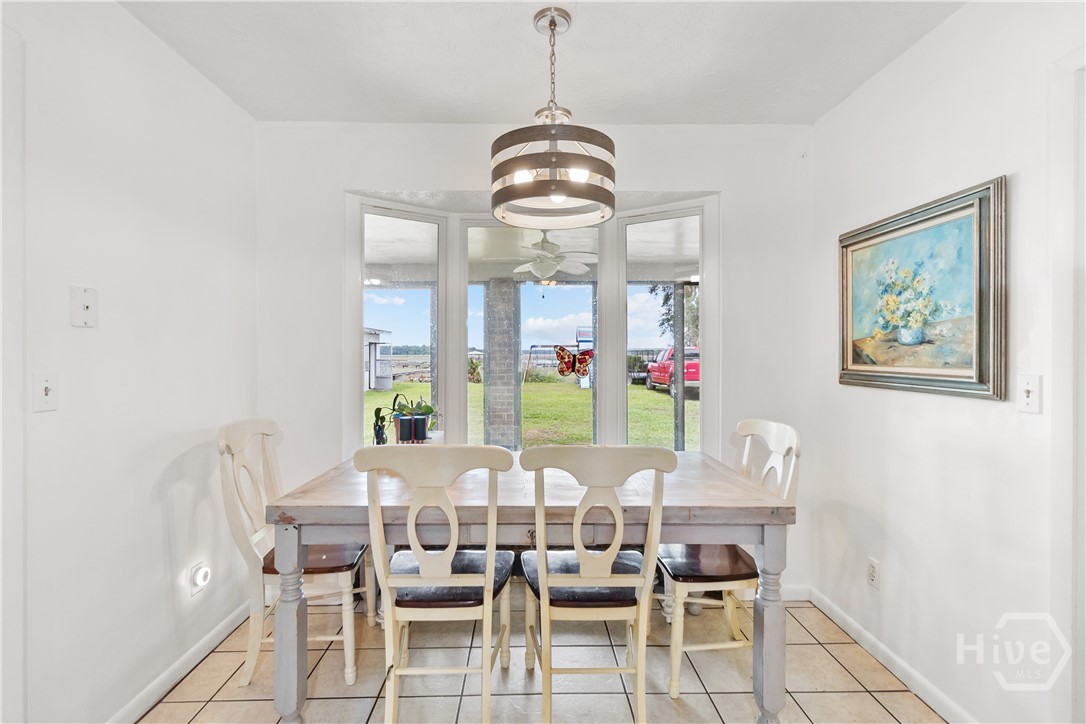 252 River Drive Midway, GA 31320 - Photo 15 of 38 Dining Room