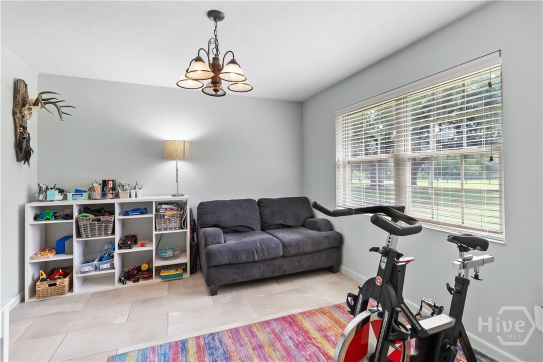 252 River Drive Midway, GA 31320 - Photo 9 of 38 Living Room