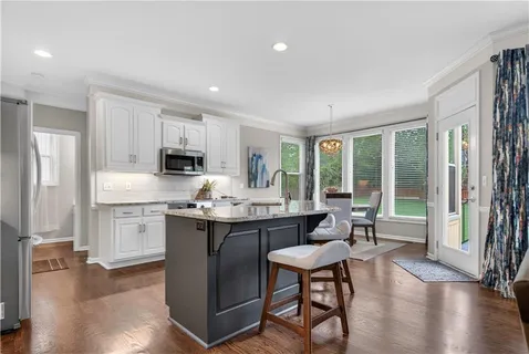 $750,000 | 9308 West 146th Terrace, Overland Park, KS 66221