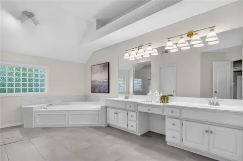 $750,000 | 9308 West 146th Terrace, Overland Park, KS 66221