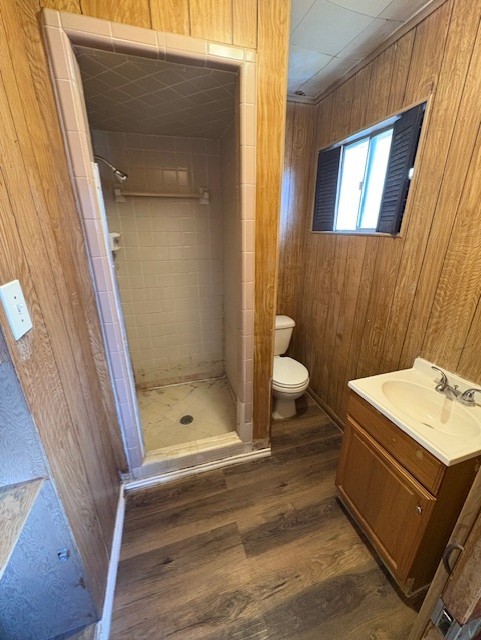 503 Marie Place Beeville, TX 78102 - Photo 28 of 30 a bathroom with a sink a toilet and a mirror
