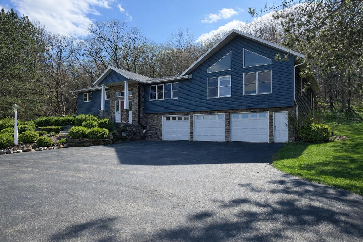 1D429307-D03B-4C6E-AAFE-869153B8F5A1