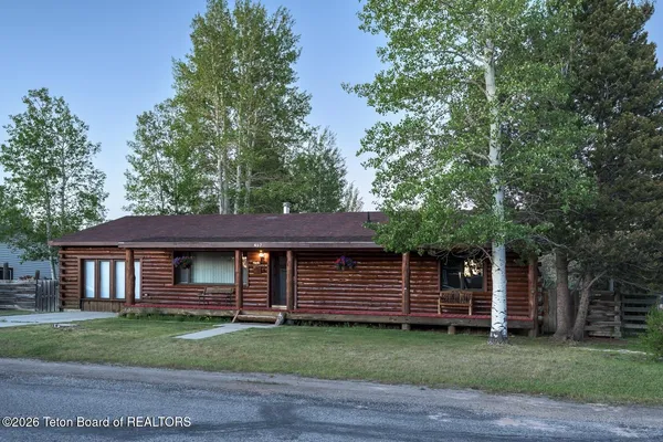 $419,000 | 457 South Lincoln Avenue, Pinedale, WY 82941