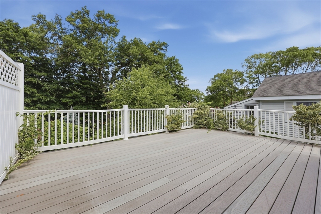 346 Oak Street Clinton, MA 01510 - Photo 18 of 23