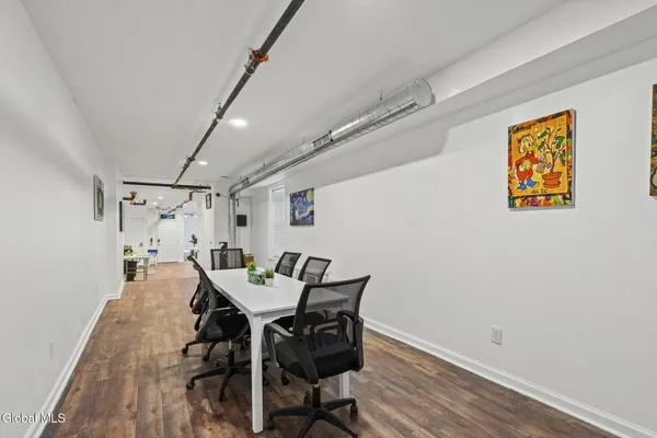 $1,650 | 402 Broadway, Unit 1, Albany, NY 12207