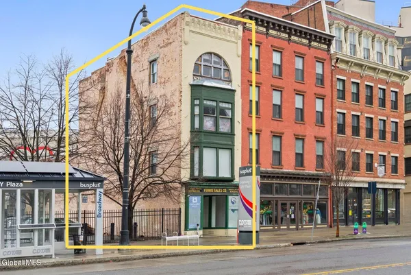 $1,650 | 402 Broadway, Unit 1, Albany, NY 12207