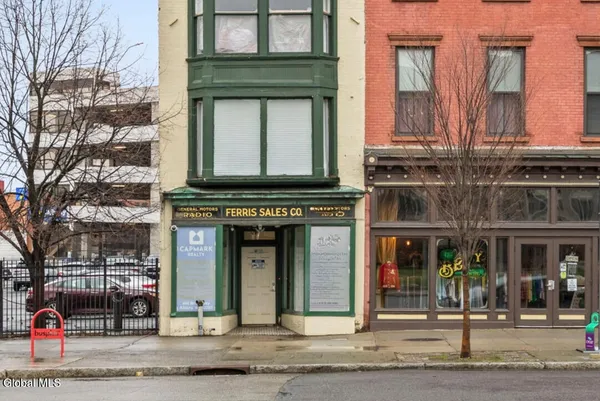 $1,650 | 402 Broadway, Unit 1, Albany, NY 12207