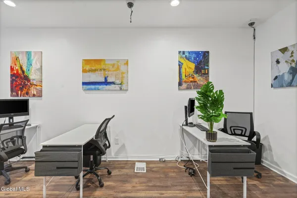 $1,650 | 402 Broadway, Unit 1, Albany, NY 12207