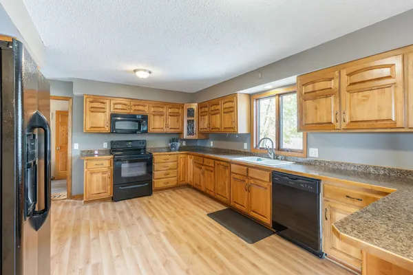 $424,900 | 18773 160th Avenue, Milaca, MN 56353