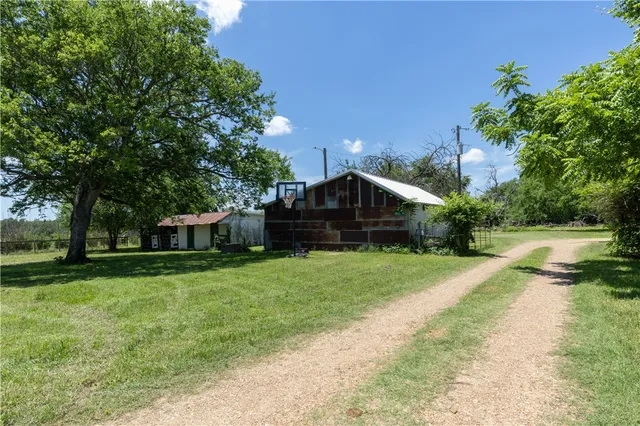 $738,000 | 312 Farm To Market 391, Hearne, TX 77859