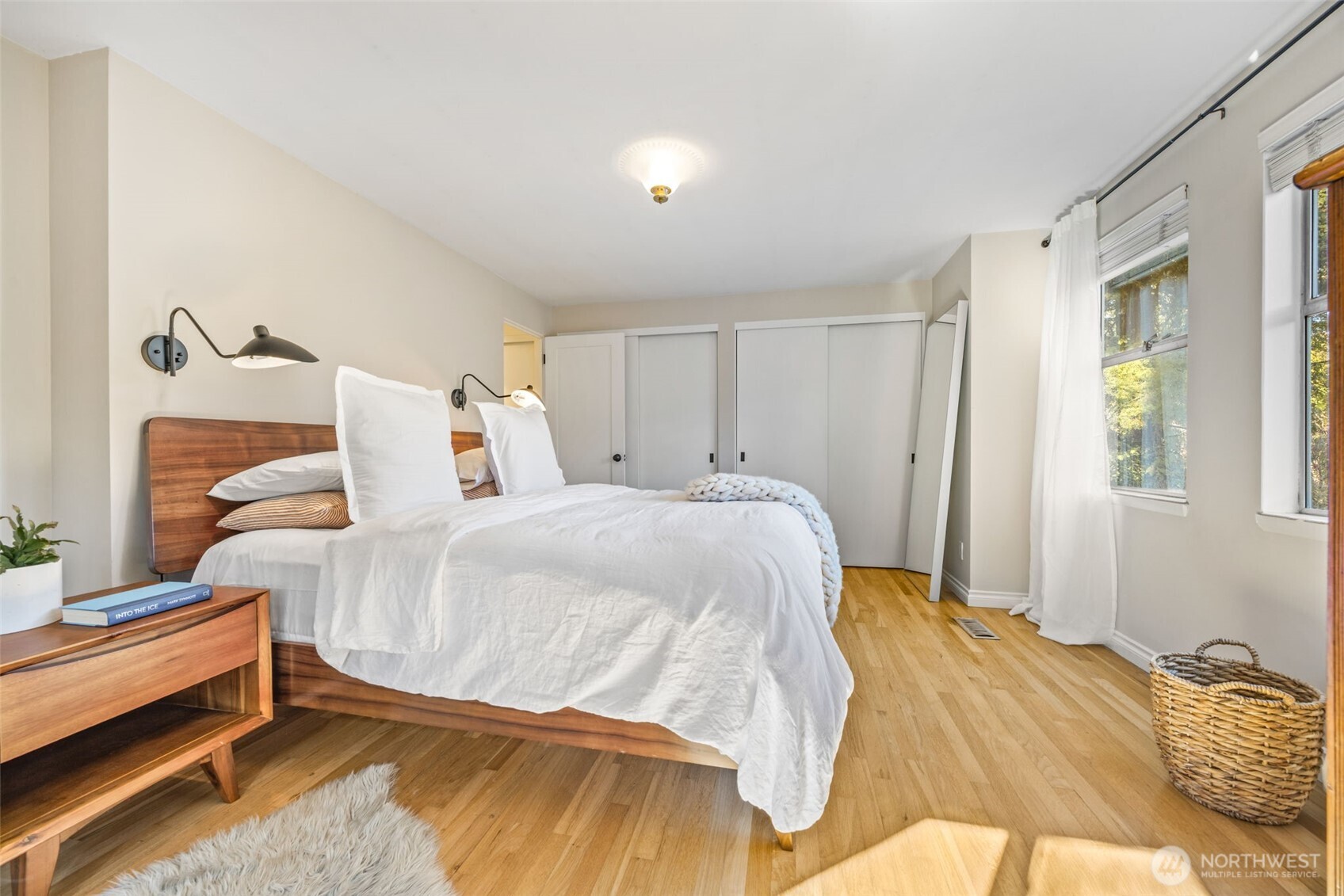 13526 Sherman Road Northwest Seattle, WA 98177 - Photo 23 of 40 Gallery Image 23