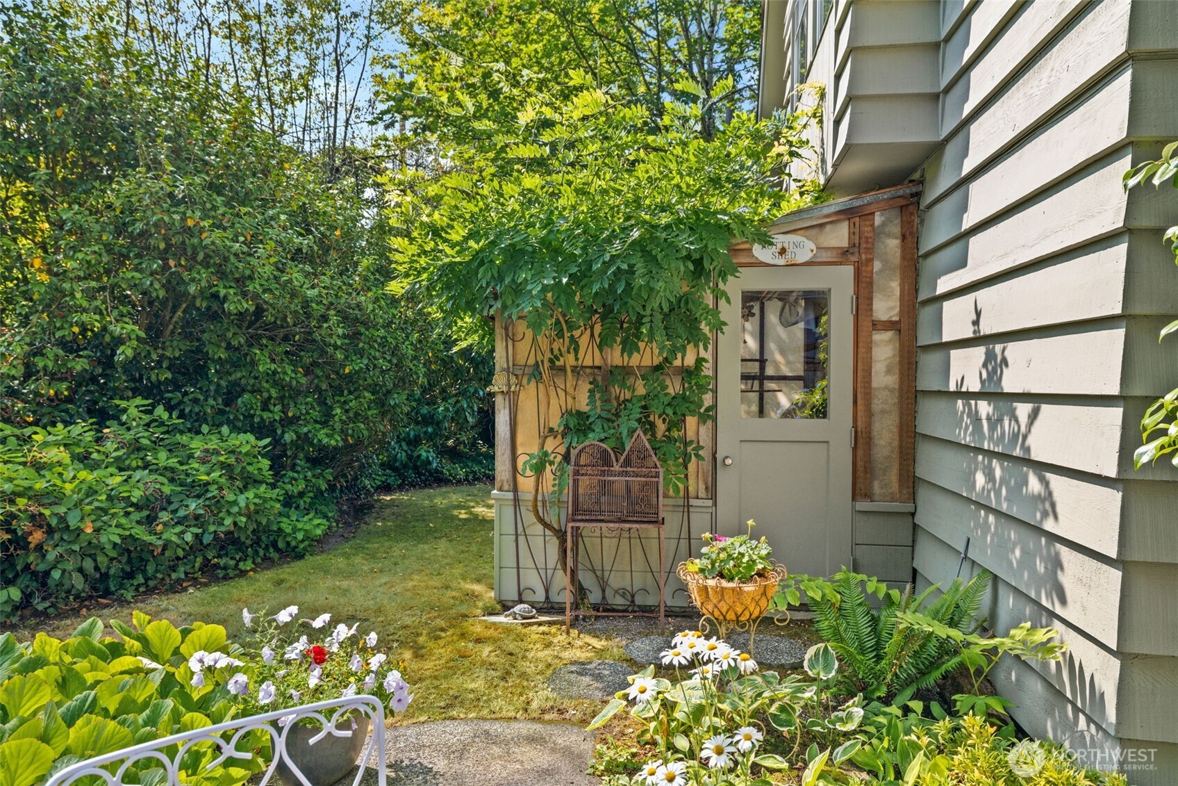 13526 Sherman Road Northwest Seattle, WA 98177 - Photo 34 of 40 Gallery Image 34