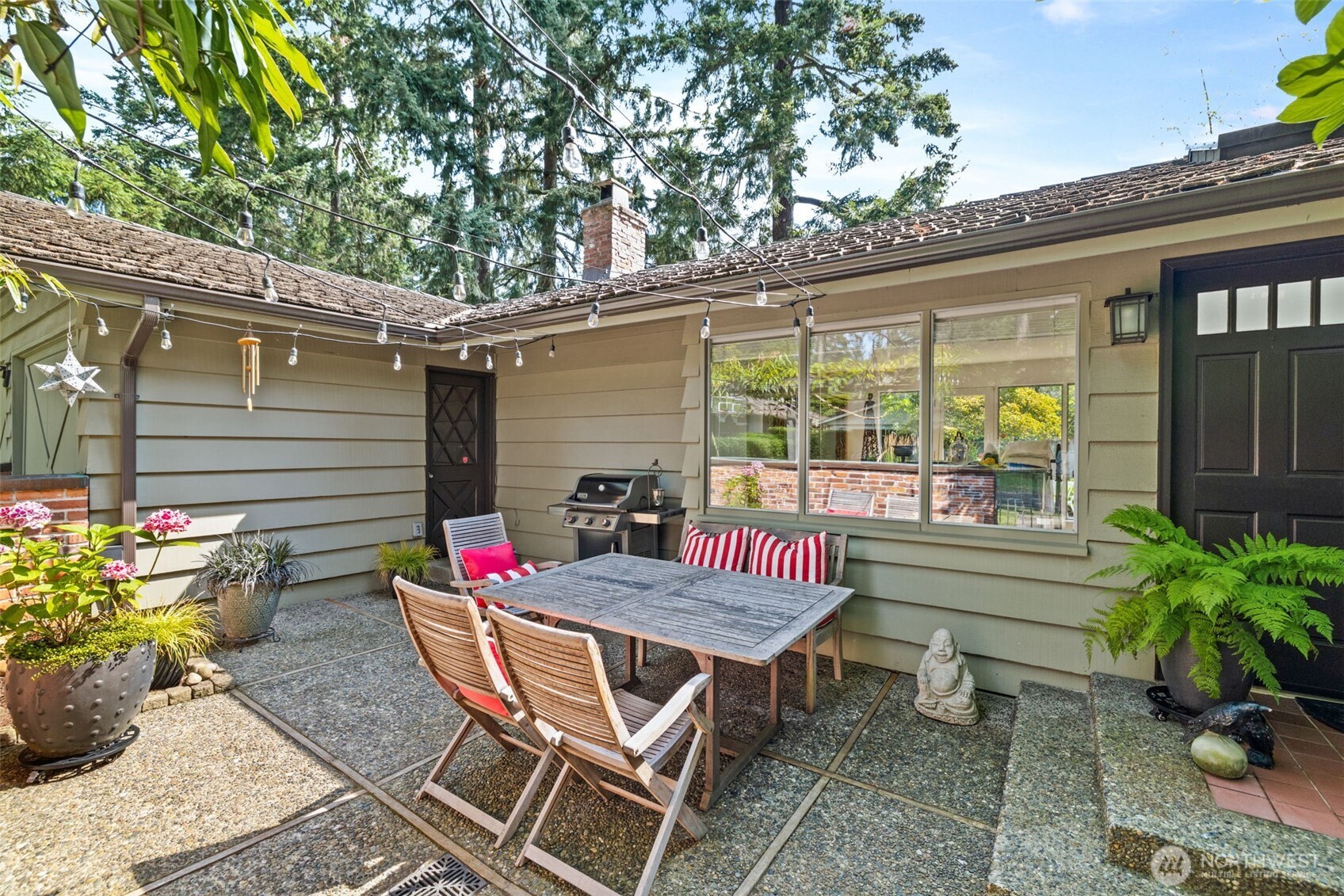 13526 Sherman Road Northwest Seattle, WA 98177 - Photo 6 of 40 Gallery Image 6